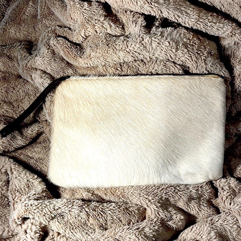 New-Cow Hide Fur Clutch/wristlet bag w/Pink Cloth interior. - Picture 1 of 4